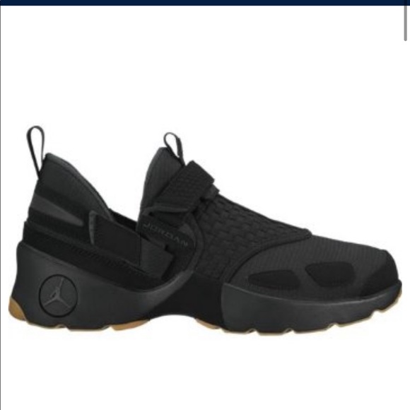 Jordan Other - MENS ORDAN TRUNNER LX BLACK/ANTHRACITE-GUM YELLOW